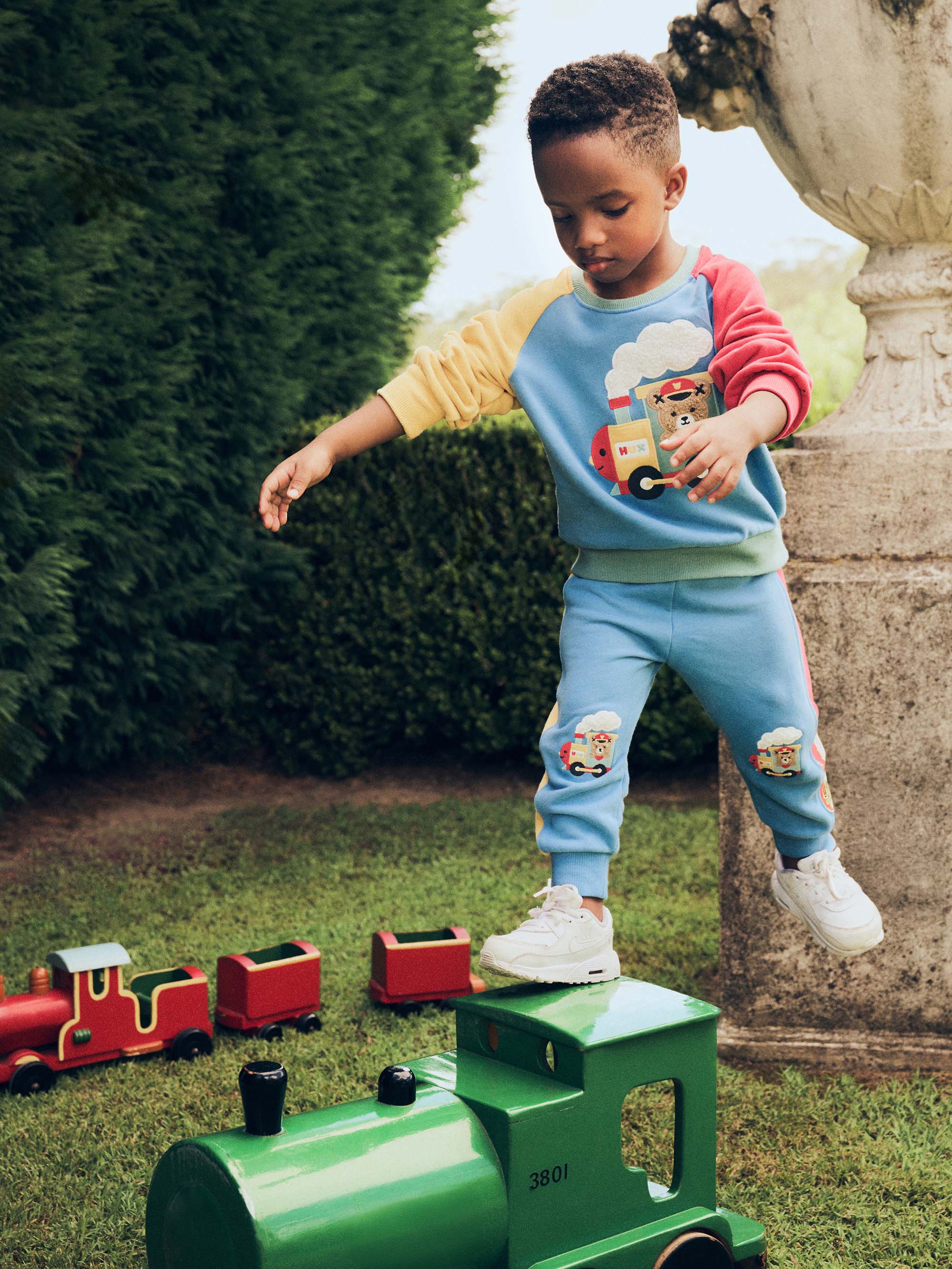 Choo Choo Huxbear Sweatshirt - Image 7